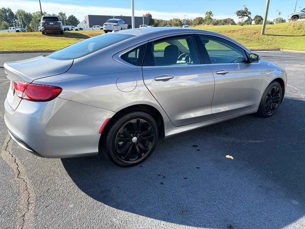 Chrysler 200  2015