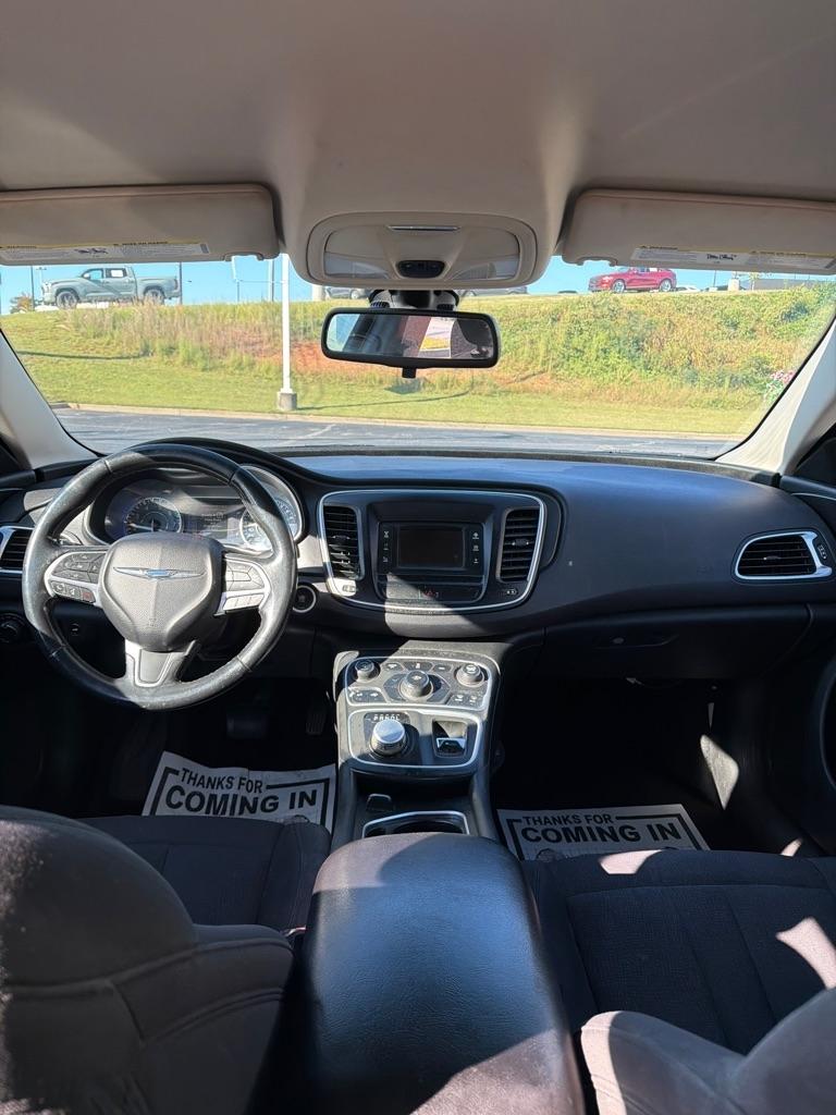 Chrysler 200  2015