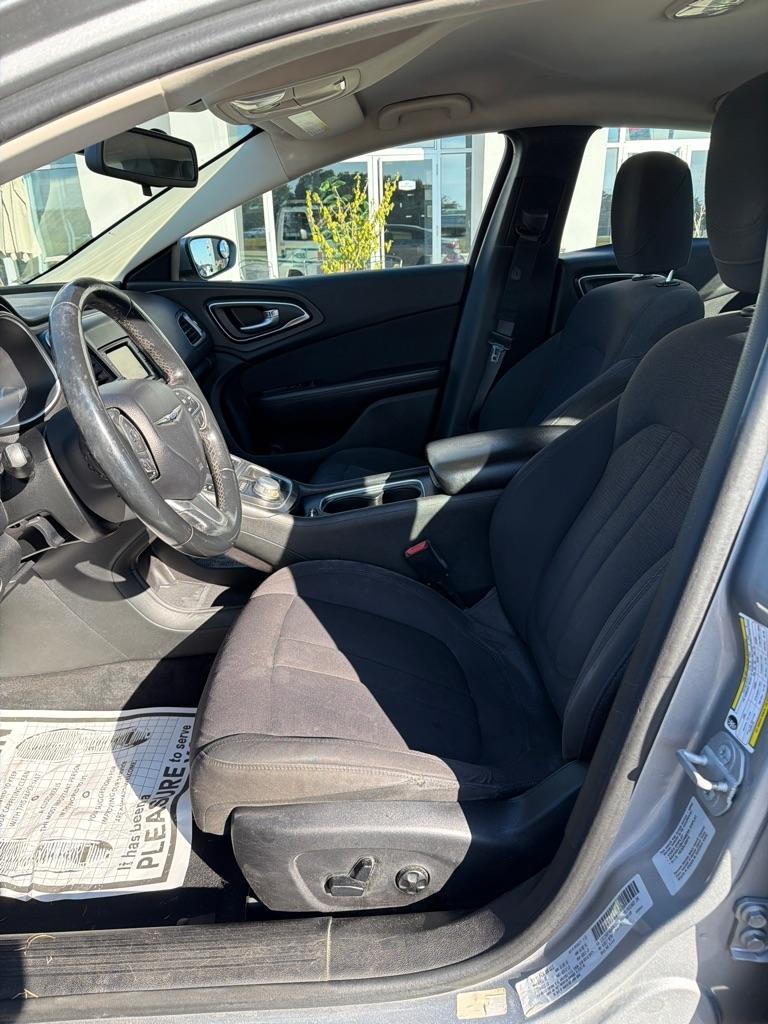 Chrysler 200  2015
