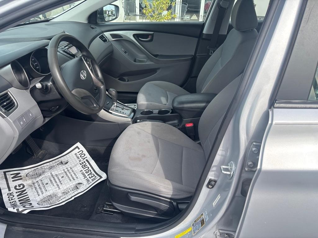Hyundai Elantra  2013