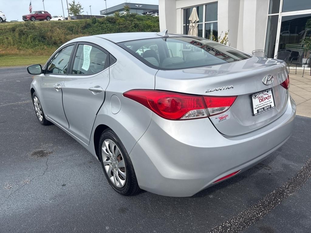 Hyundai Elantra  2013