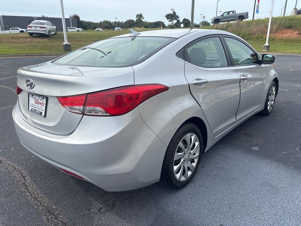 Hyundai Elantra  2013