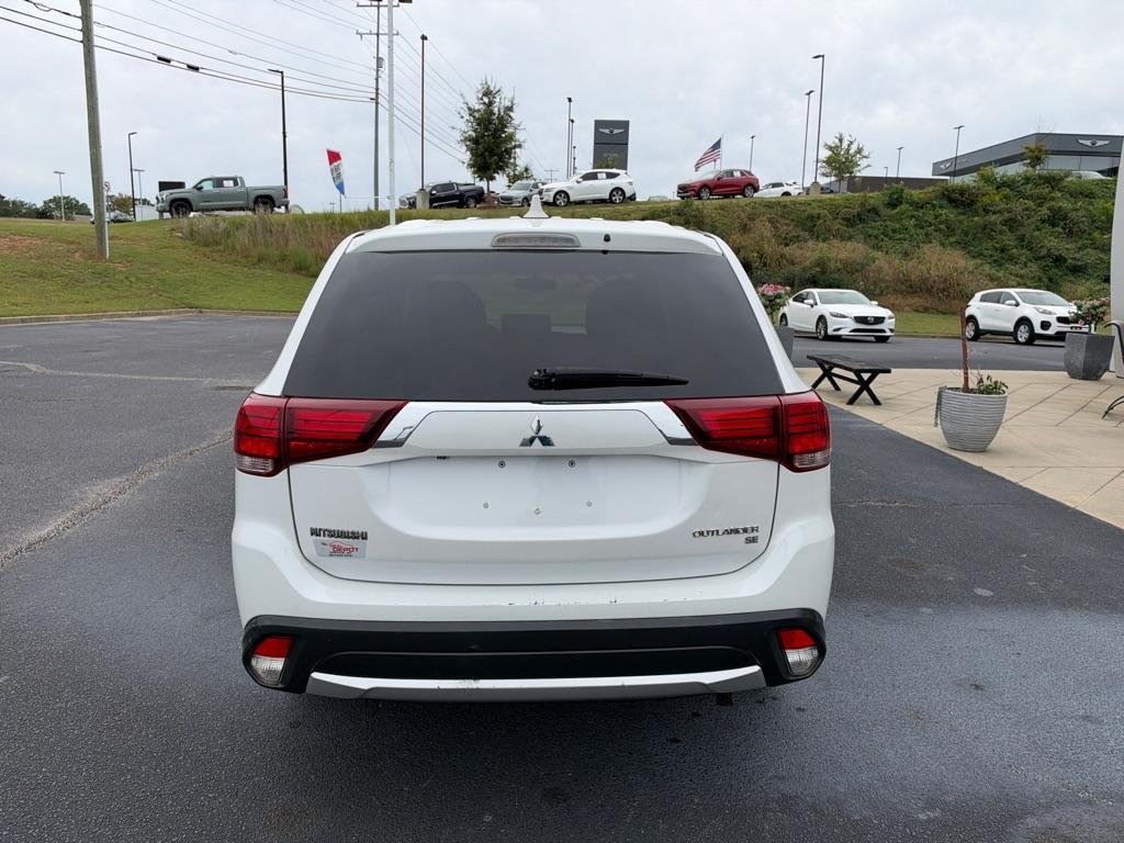 Mitsubishi Outlander  2018