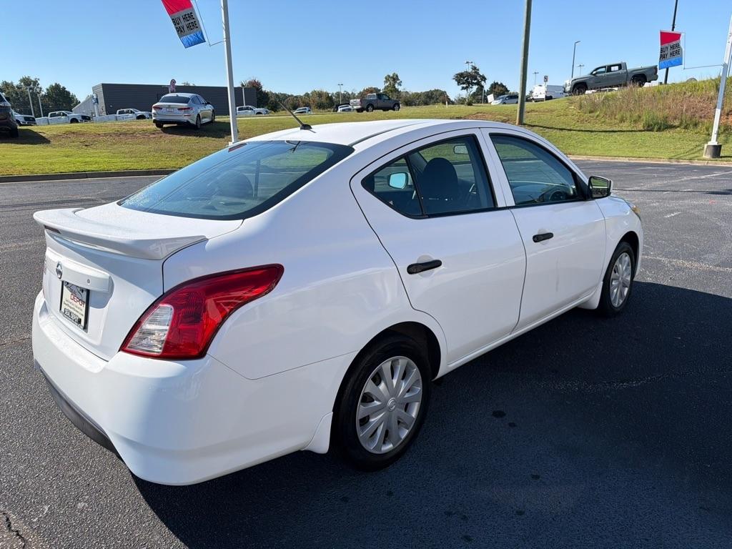 Nissan Versa  2019