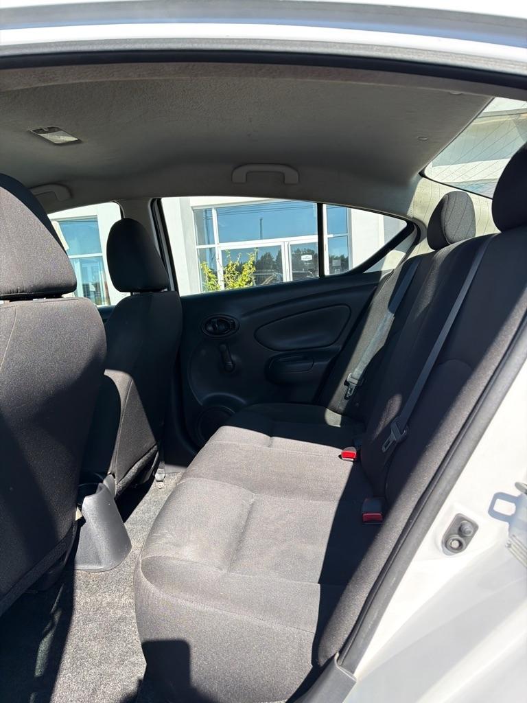 Nissan Versa  2019