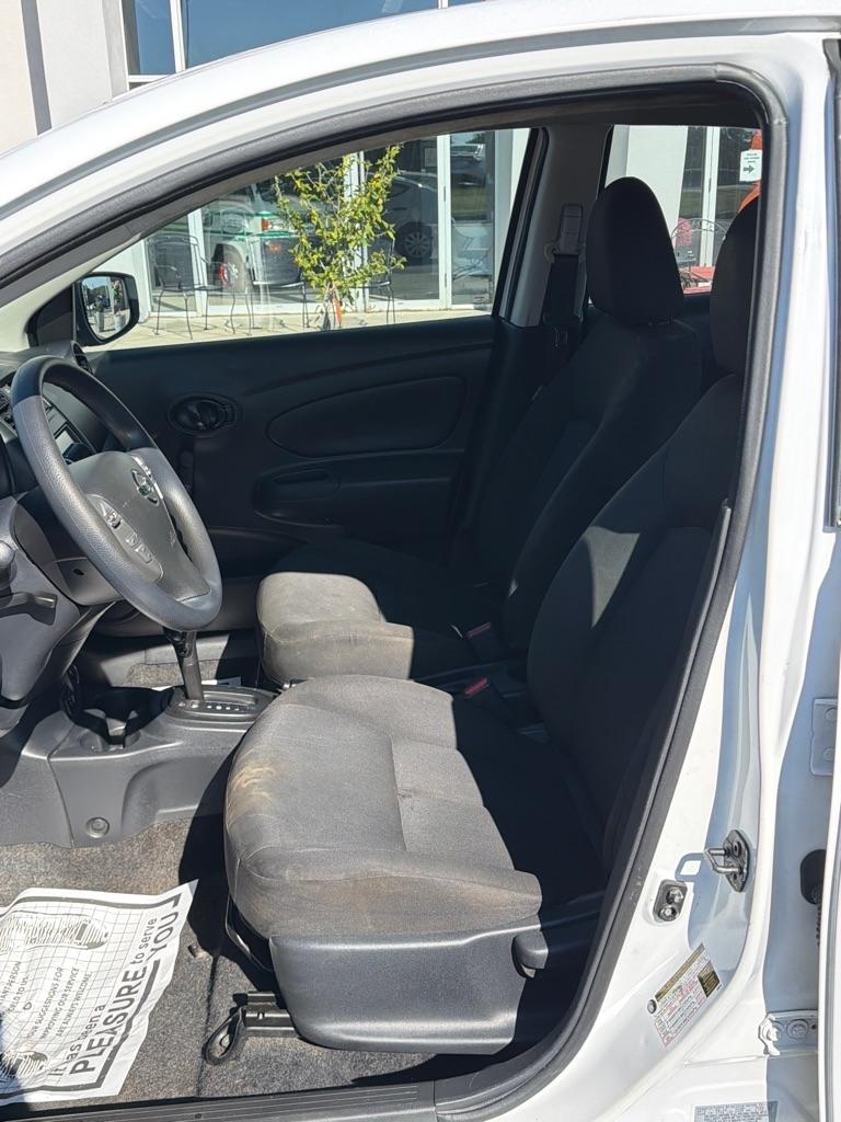 Nissan Versa  2019