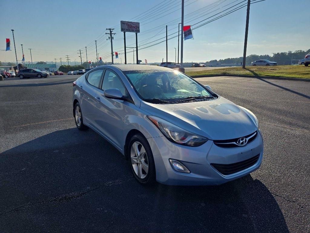 Hyundai Elantra  2012