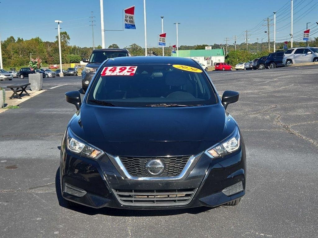 Nissan Versa  2020