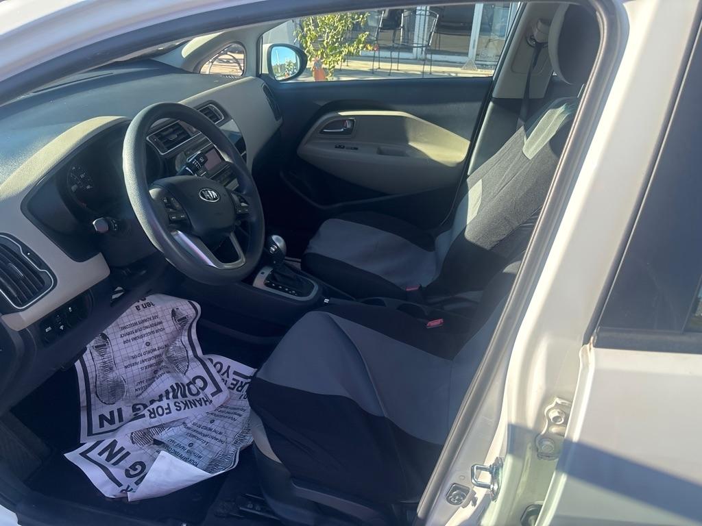 Kia Rio  2016