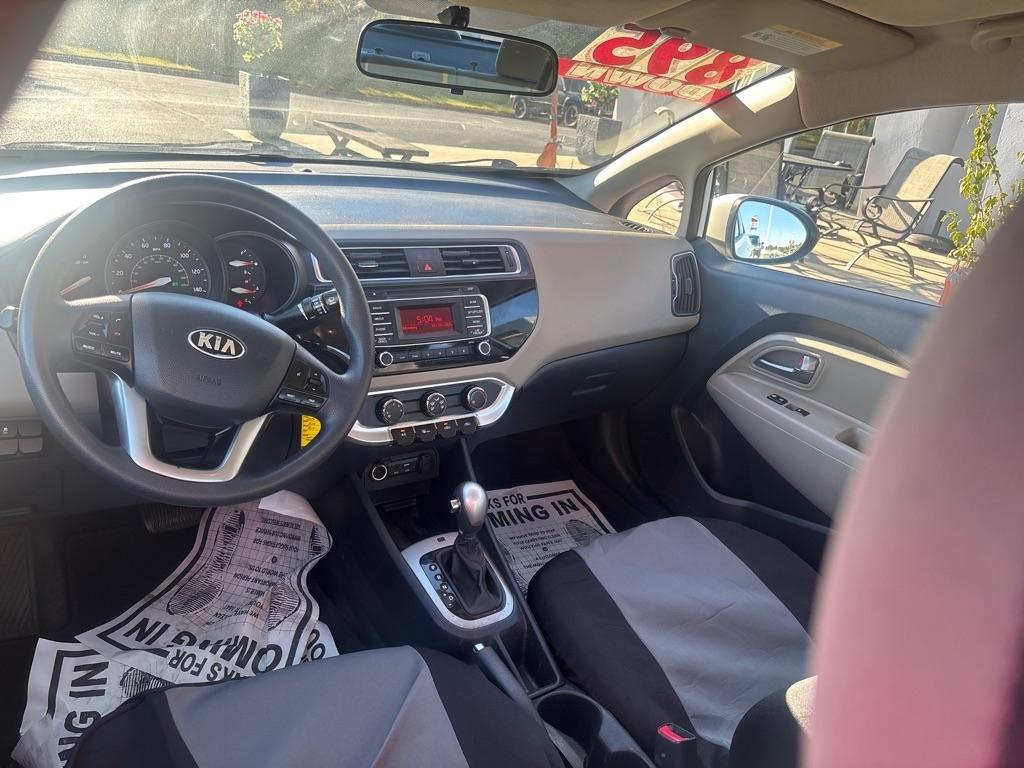 Kia Rio  2016