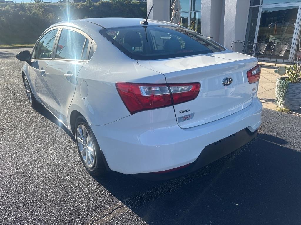 Kia Rio  2016