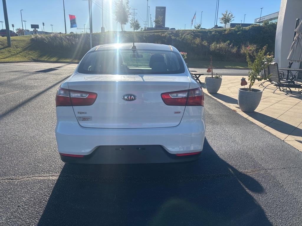 Kia Rio  2016