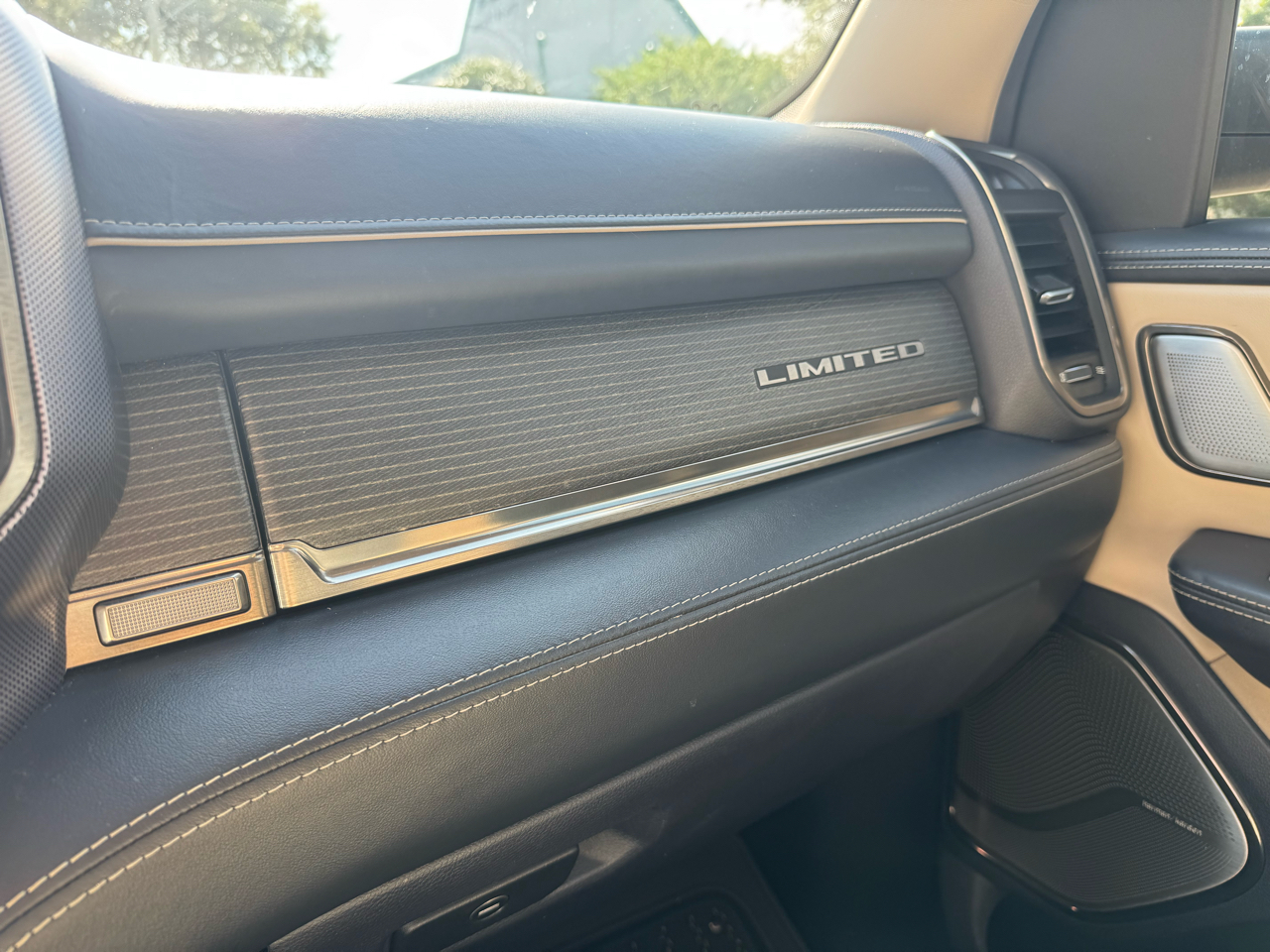 RAM 1500 Limited 4x2 Crew Cab 5'7" Box 2019