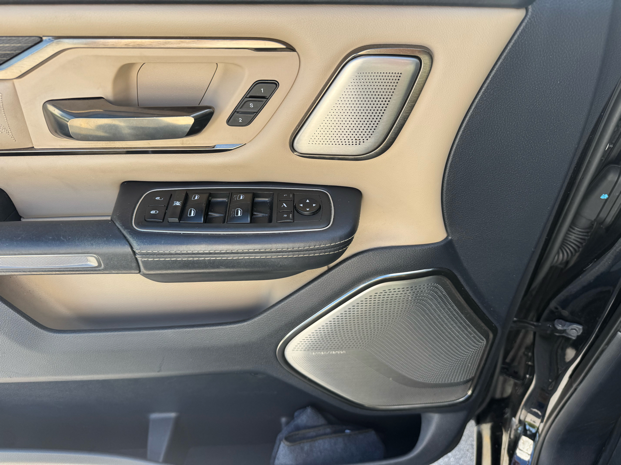 RAM 1500 Limited 4x2 Crew Cab 5'7" Box 2019