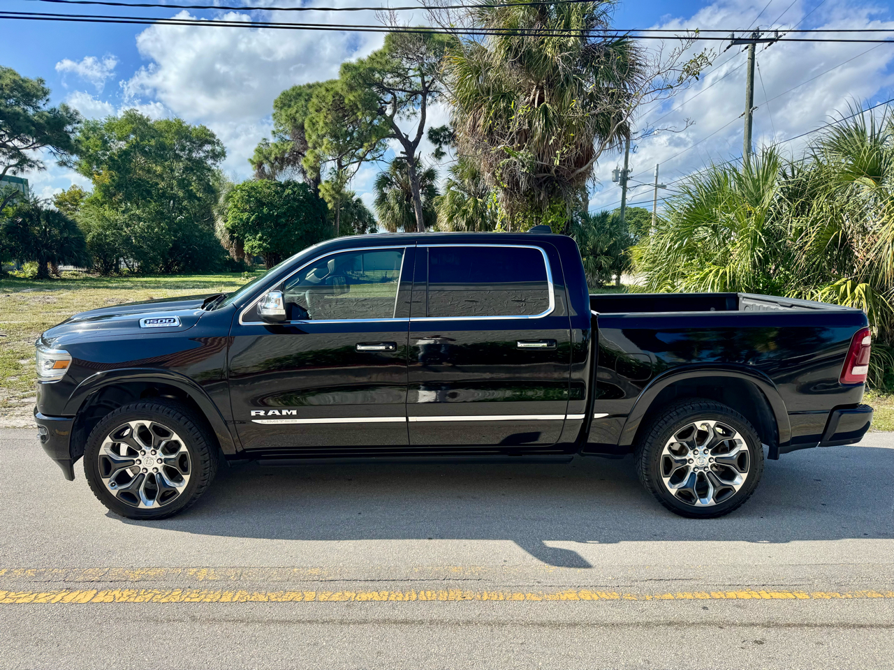 RAM 1500 Limited 4x2 Crew Cab 5'7" Box 2019