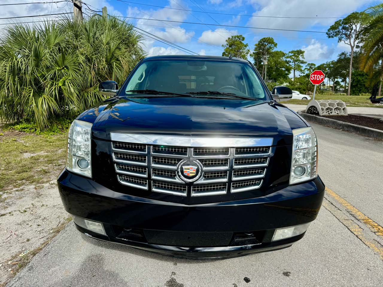Cadillac Escalade 2WD 4dr Base 2013