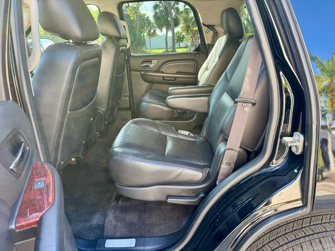 Cadillac Escalade 2WD 4dr Base 2013