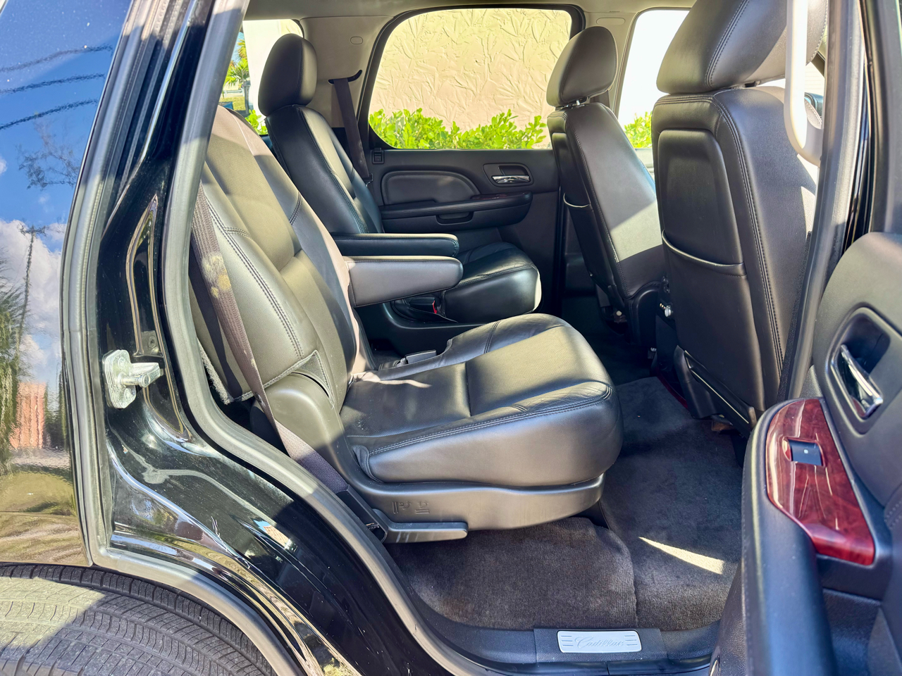 Cadillac Escalade 2WD 4dr Base 2013