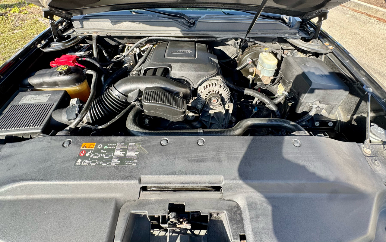 Cadillac Escalade 2WD 4dr Base 2013