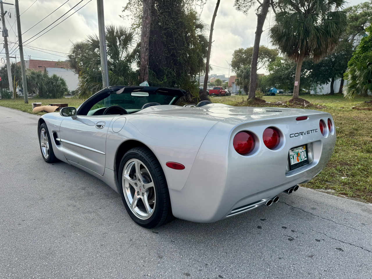 Chevrolet Corvette 2dr Convertible 2002