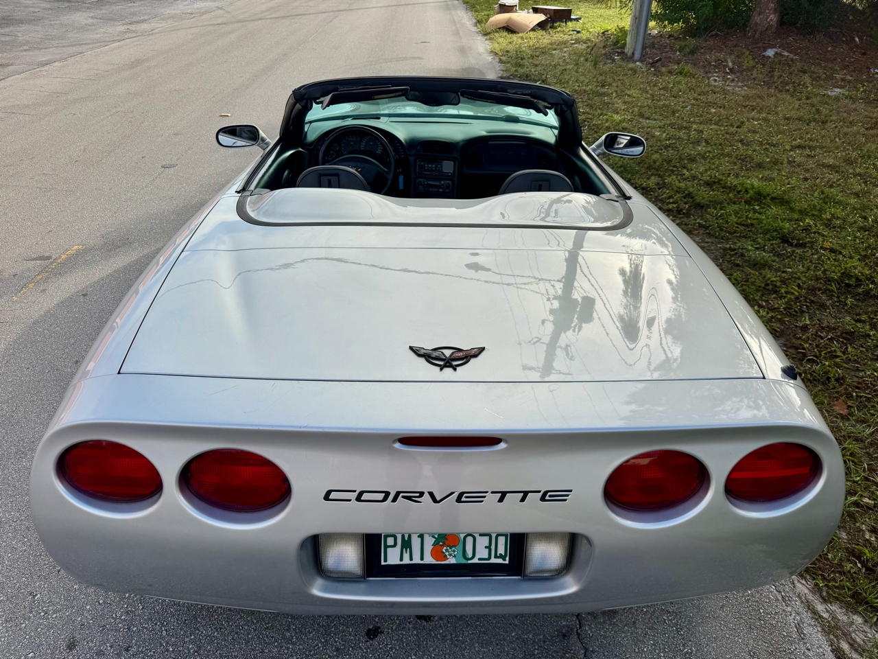 Chevrolet Corvette 2dr Convertible 2002