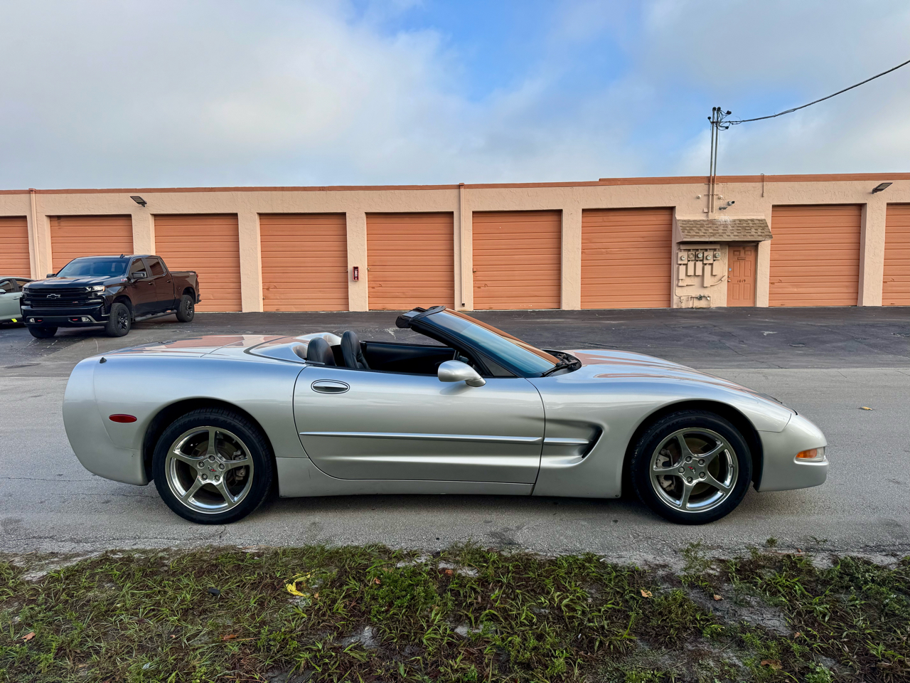 Chevrolet Corvette 2dr Convertible 2002
