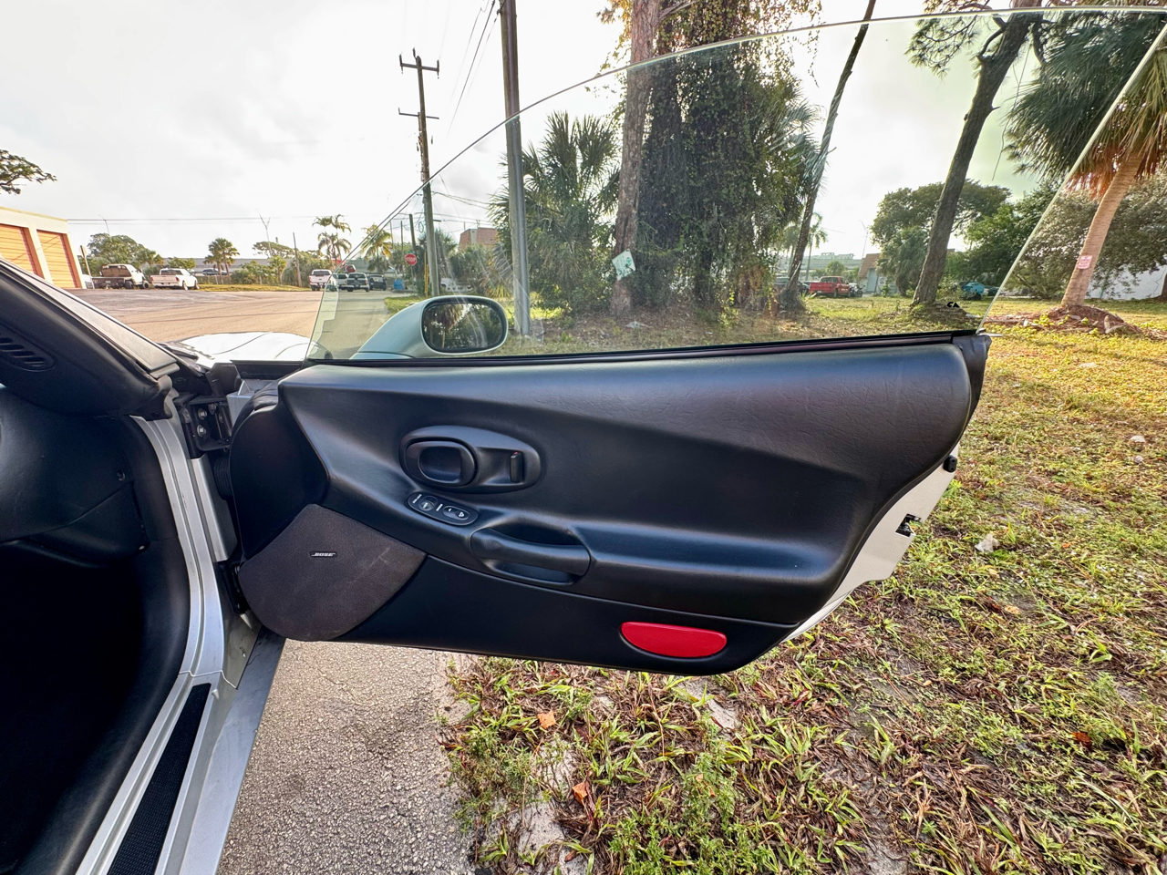 Chevrolet Corvette 2dr Convertible 2002