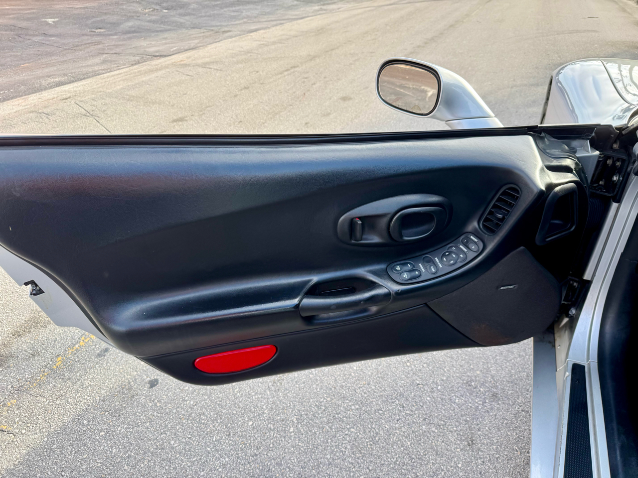 Chevrolet Corvette 2dr Convertible 2002