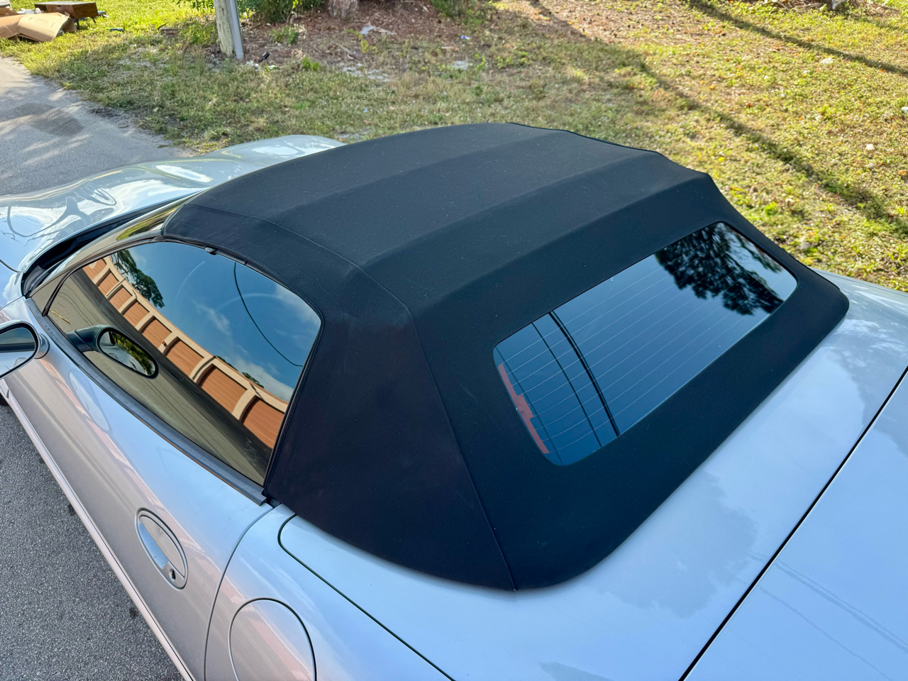 Chevrolet Corvette 2dr Convertible 2002