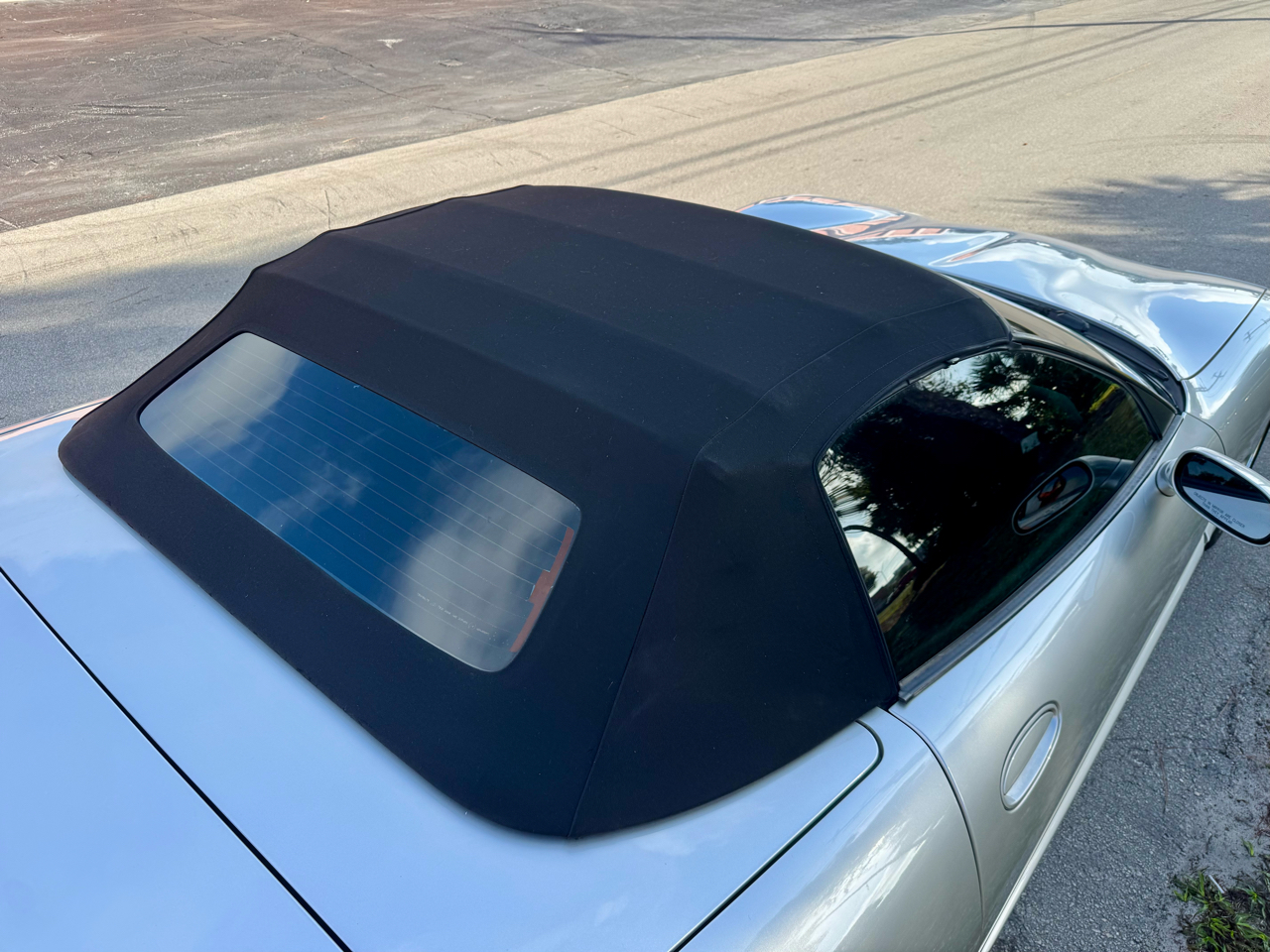 Chevrolet Corvette 2dr Convertible 2002