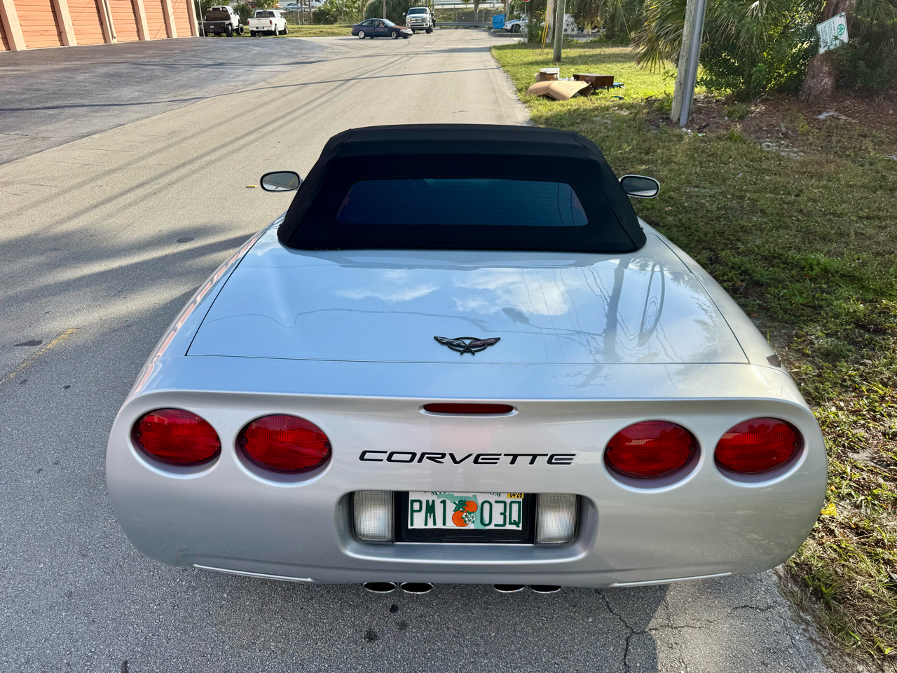 Chevrolet Corvette 2dr Convertible 2002