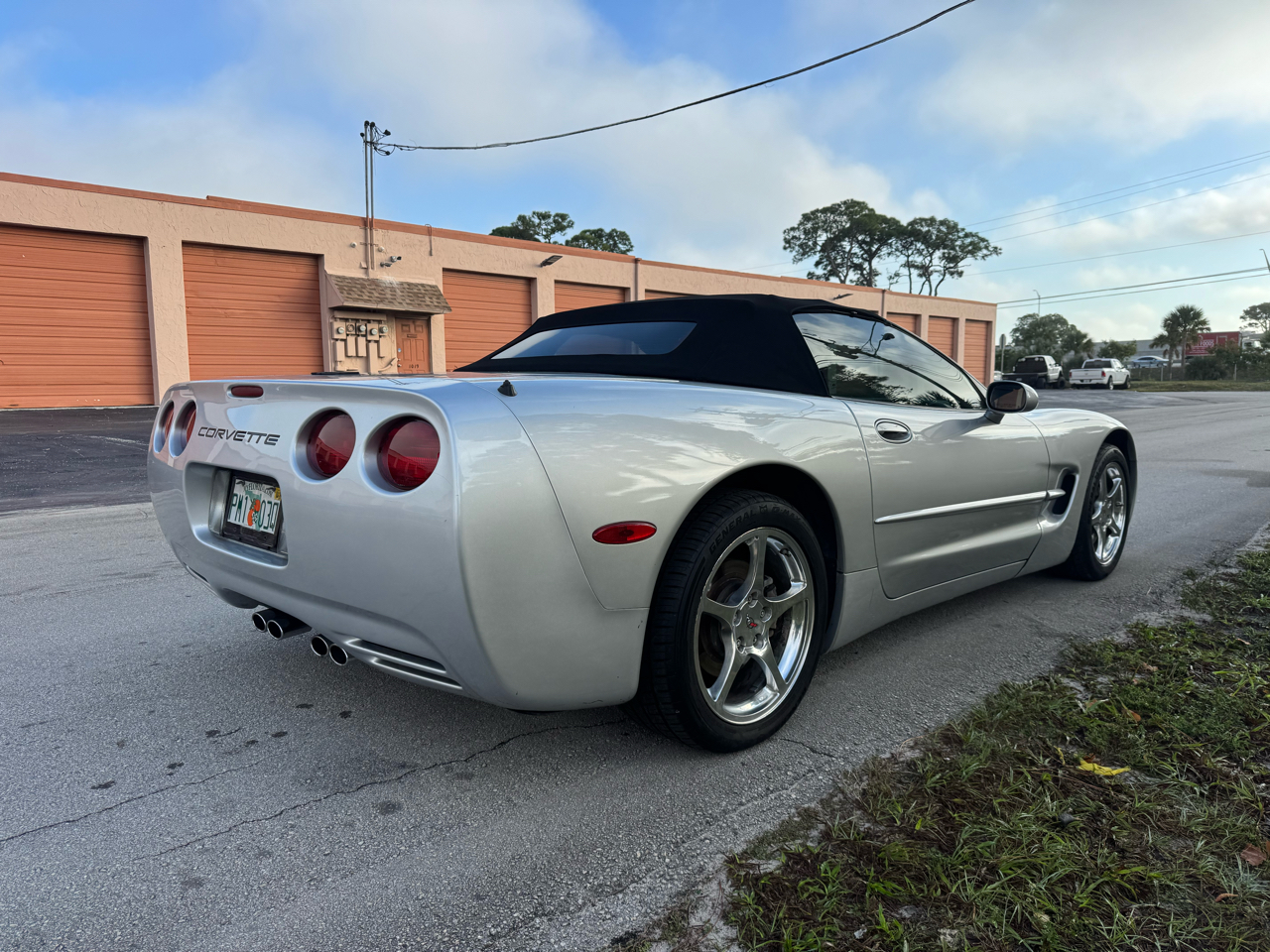 Chevrolet Corvette 2dr Convertible 2002