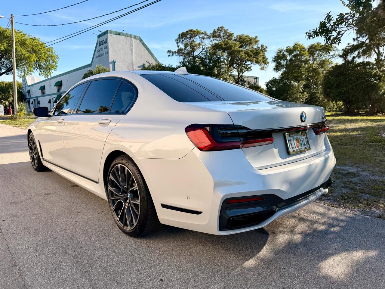 BMW 7-Series  2020