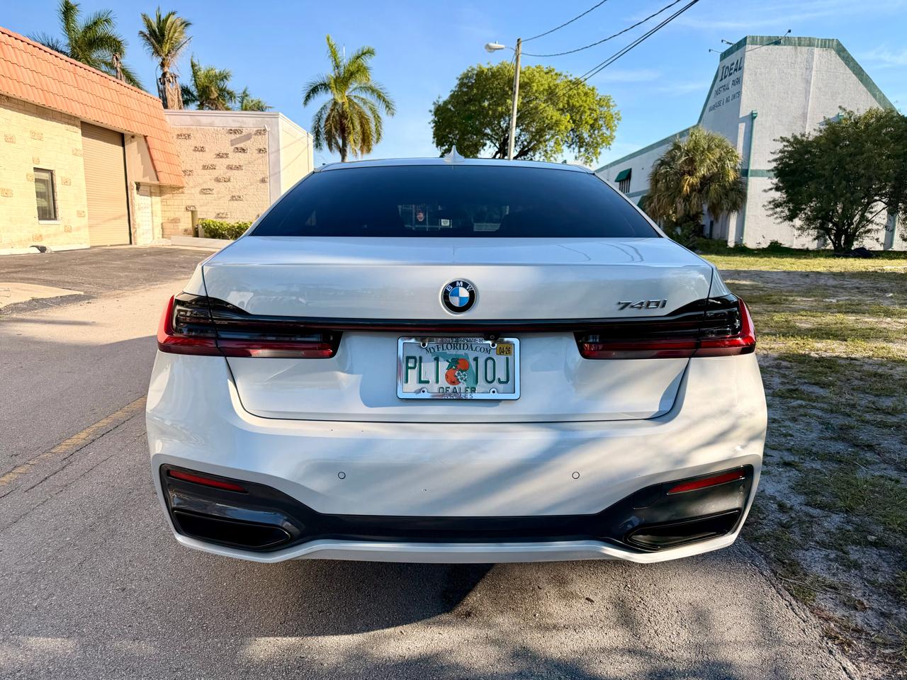 BMW 7-Series  2020