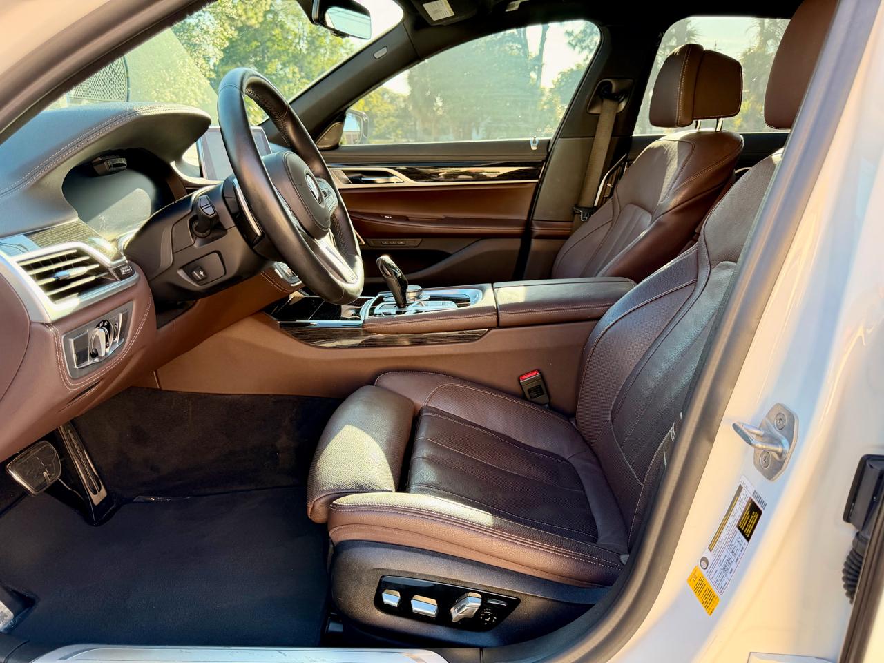 BMW 7-Series  2020