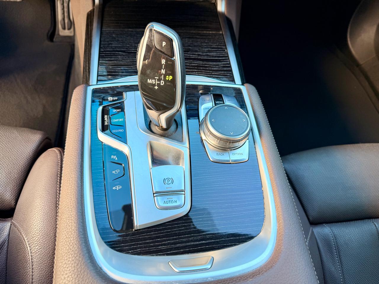 BMW 7-Series  2020