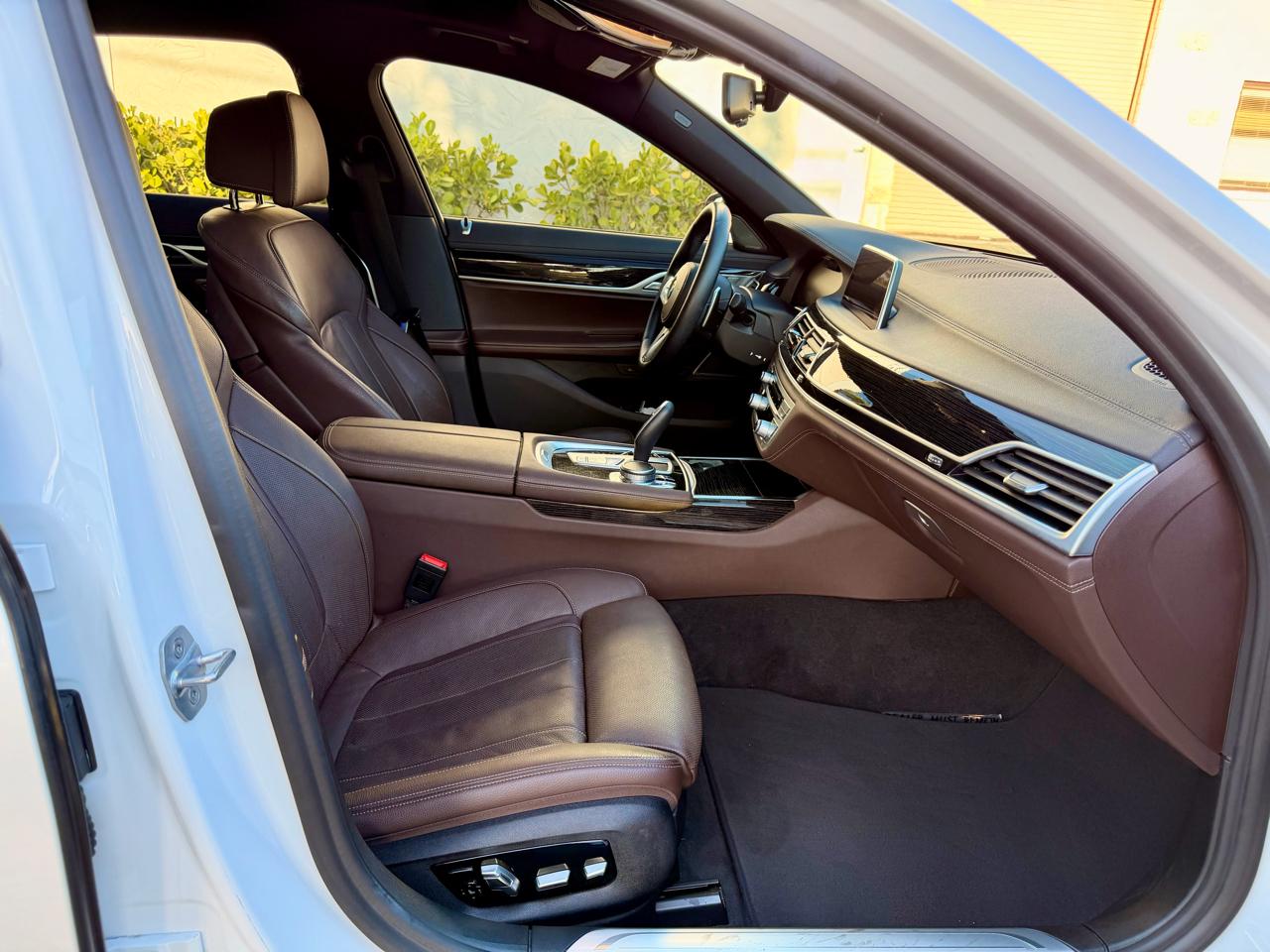 BMW 7-Series  2020