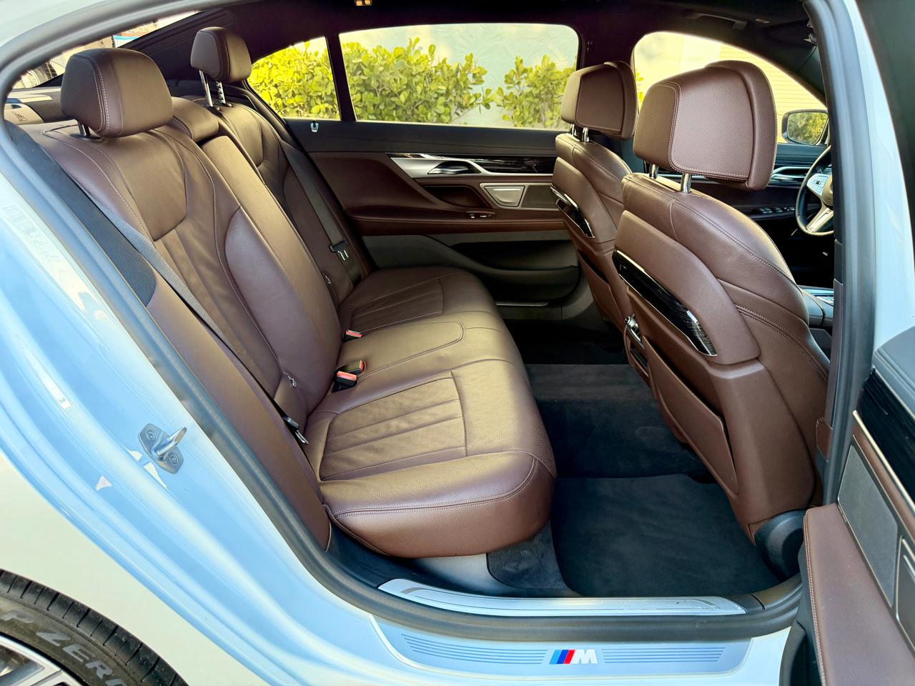 BMW 7-Series  2020