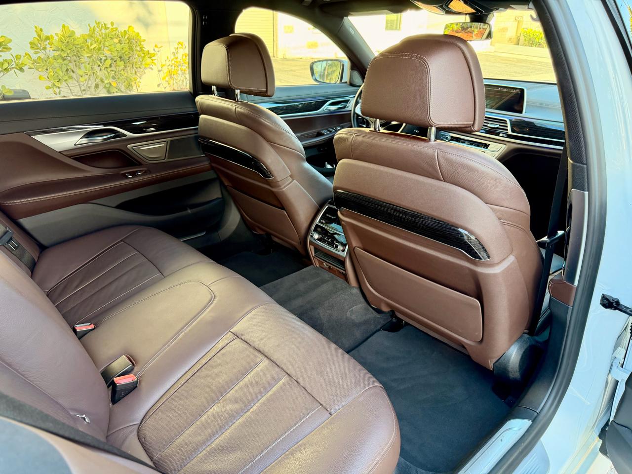 BMW 7-Series  2020