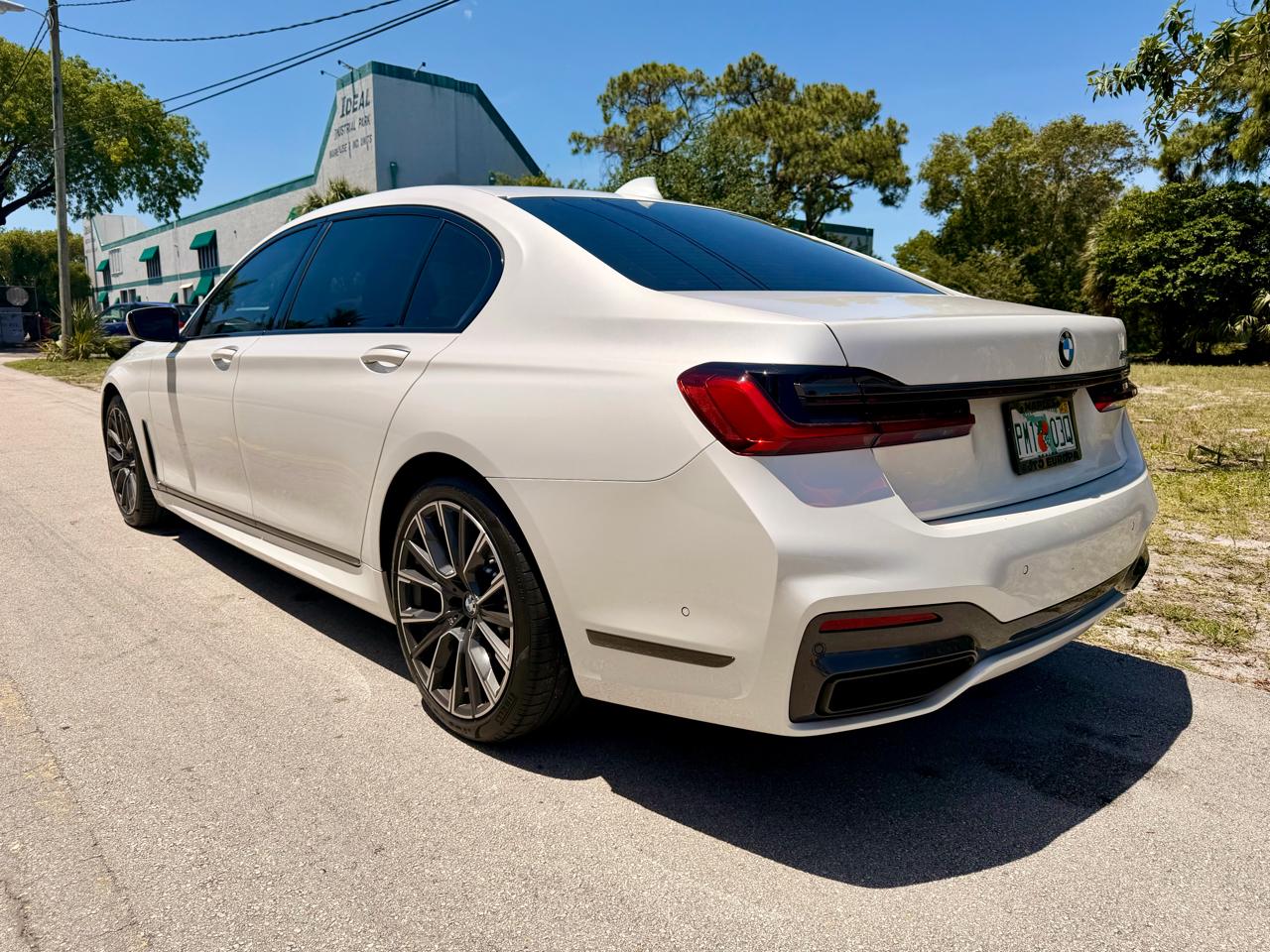BMW 7-Series  2020