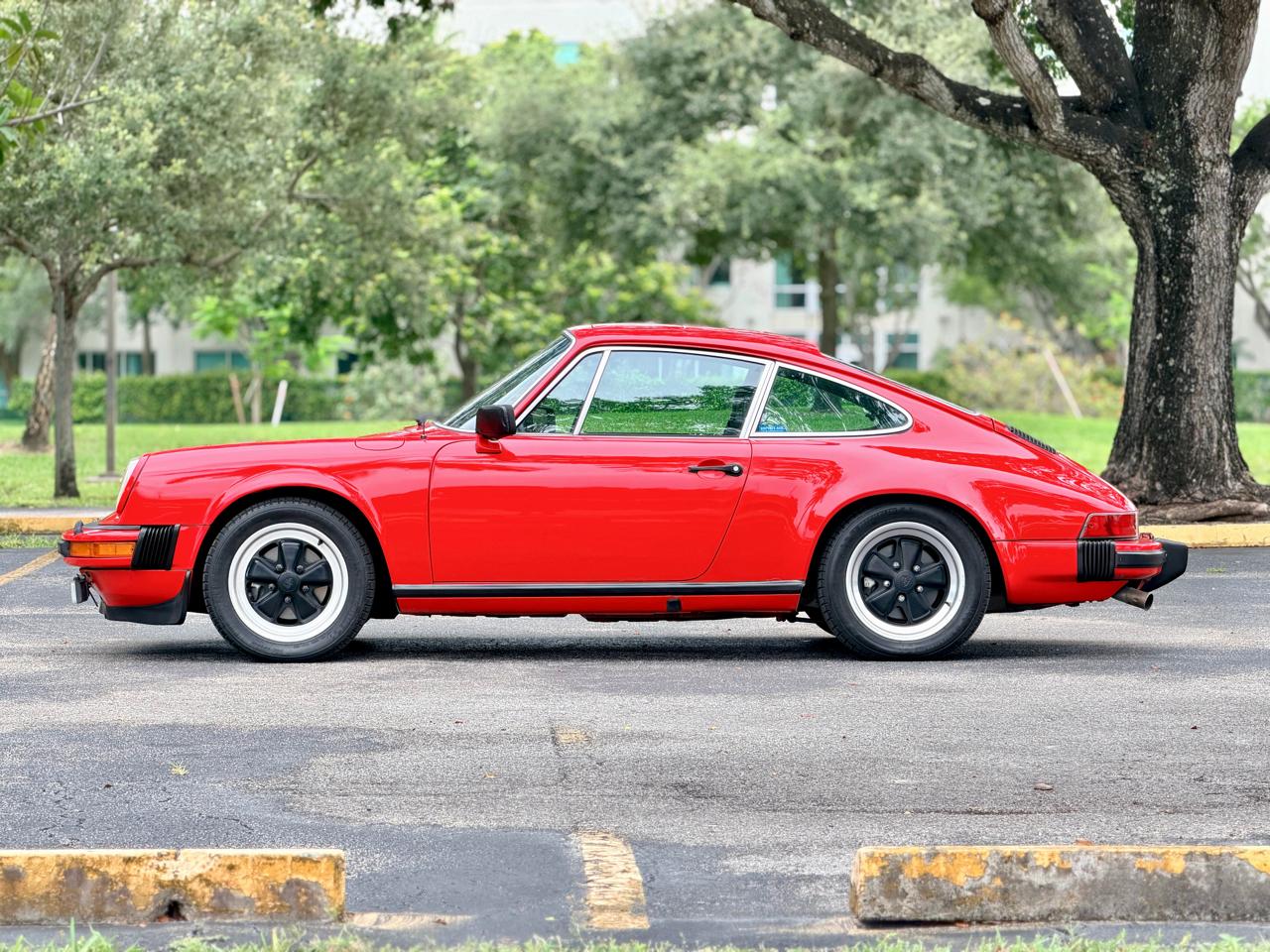 Porsche 911 Carrera  1977