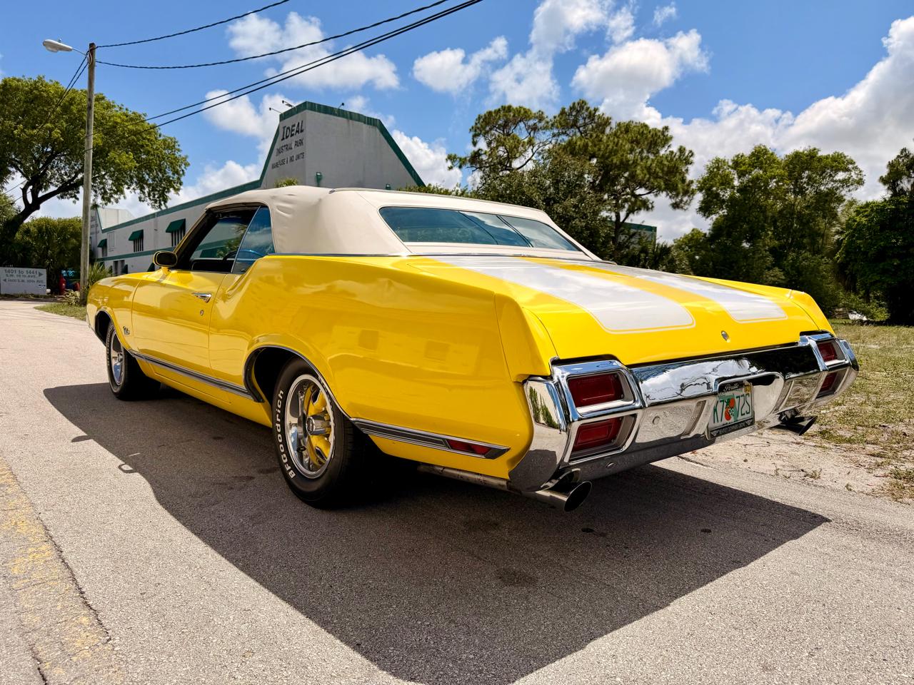 Oldsmobile Cutlass Supreme 2dr Convertible 1971