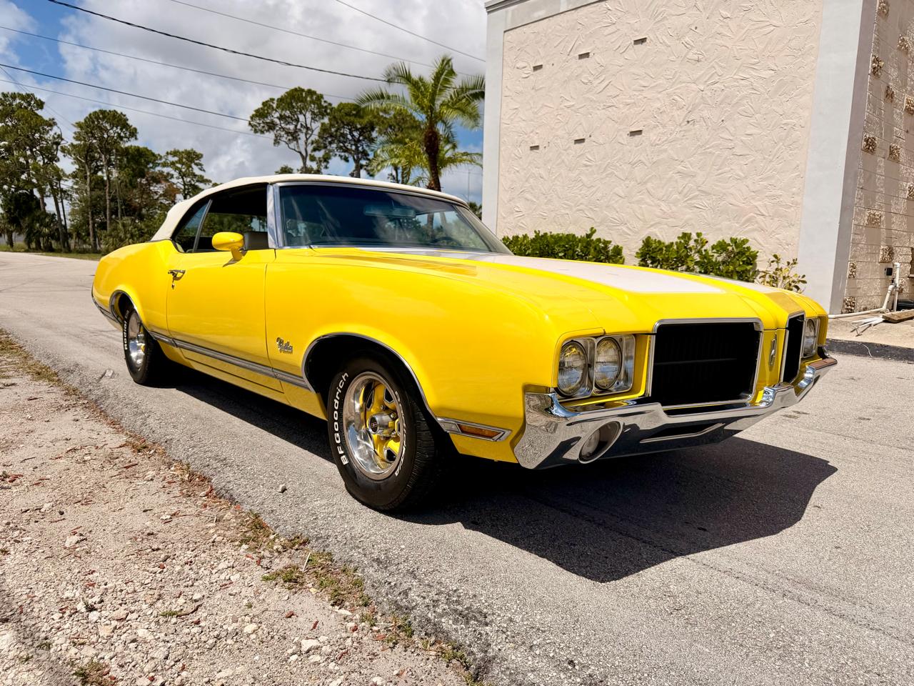 Oldsmobile Cutlass Supreme 2dr Convertible 1971