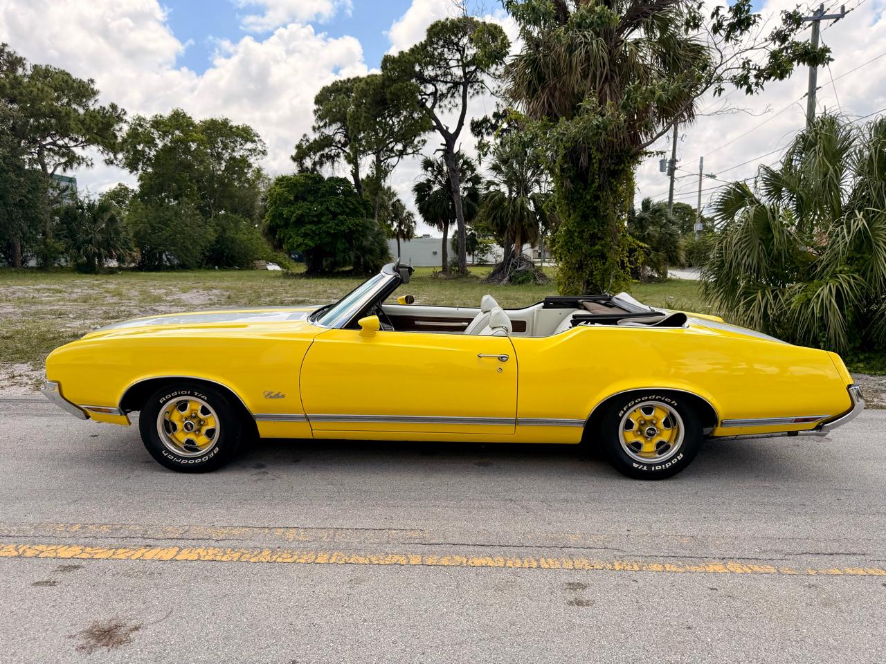 Oldsmobile Cutlass Supreme 2dr Convertible 1971