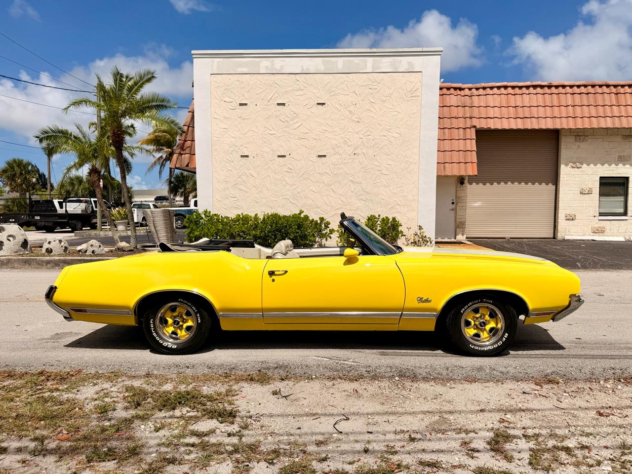 Oldsmobile Cutlass Supreme 2dr Convertible 1971