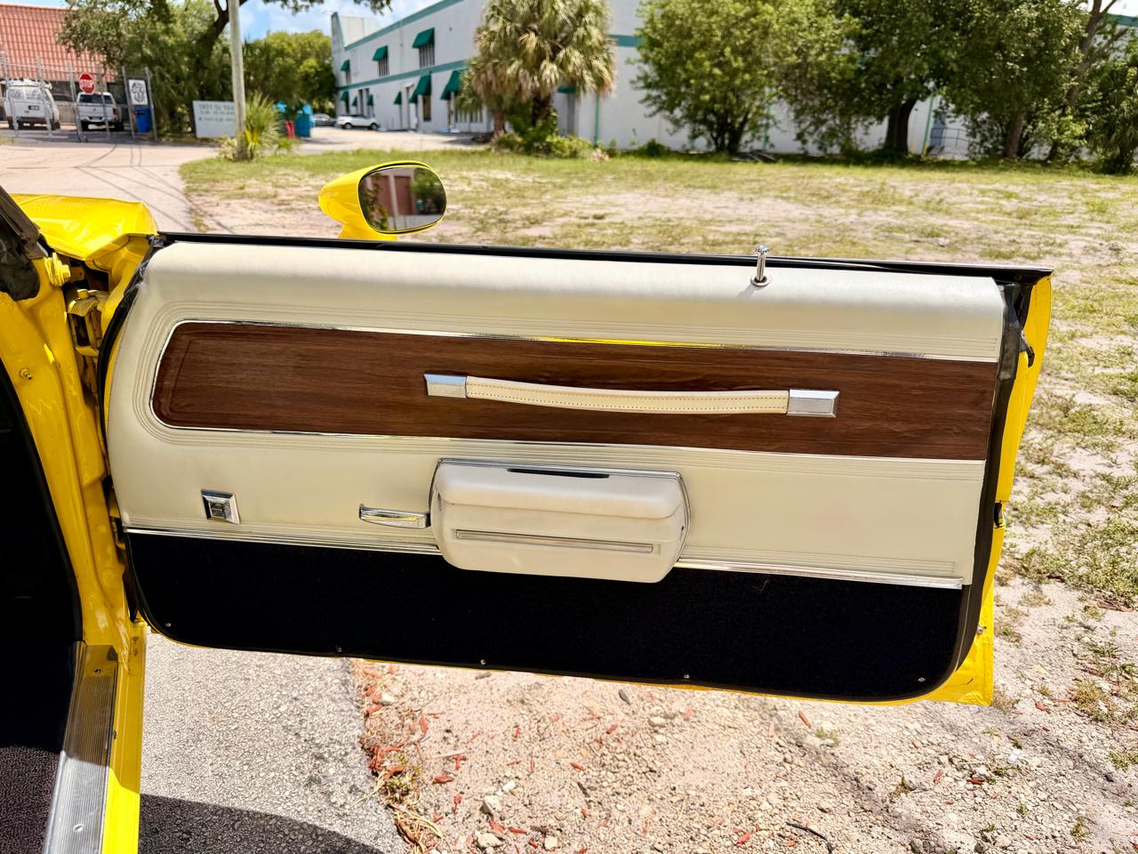 Oldsmobile Cutlass Supreme 2dr Convertible 1971