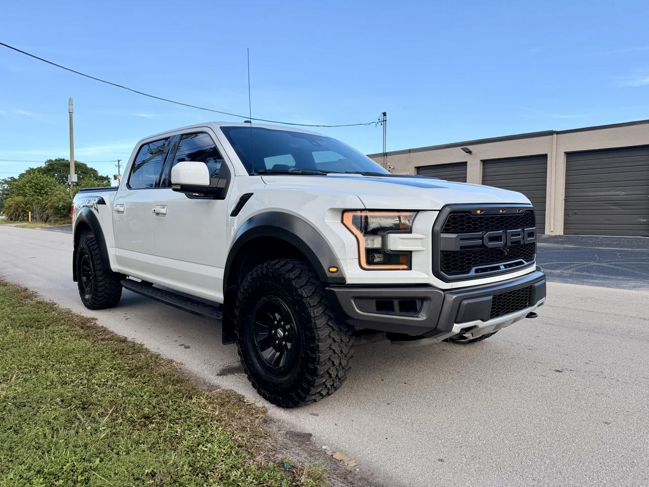 Ford F-150 Raptor SuperCrew 4WD 2018