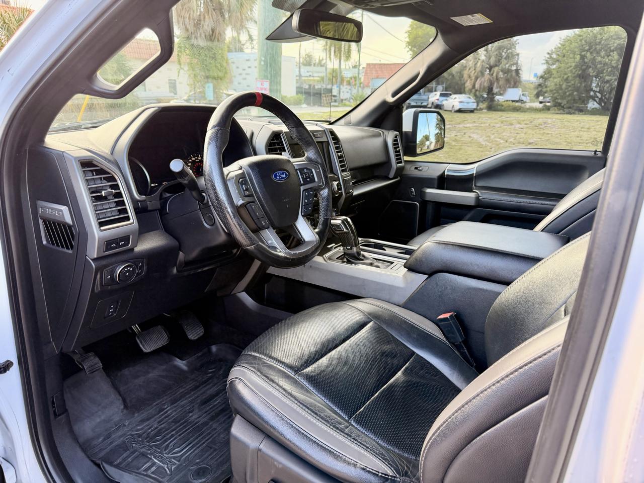 Ford F-150 Raptor SuperCrew 4WD 2018