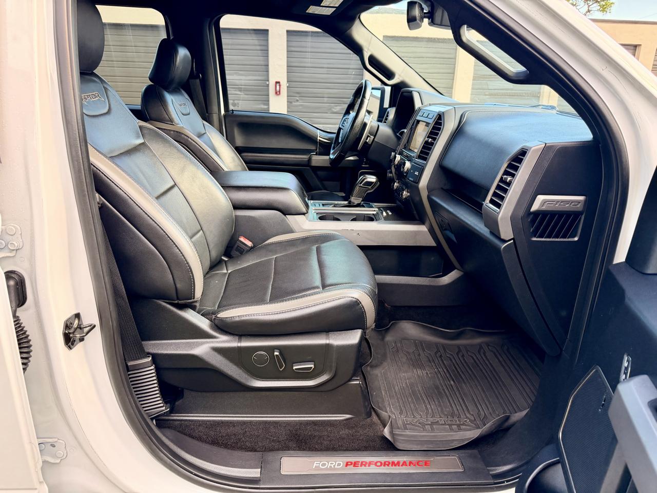 Ford F-150 Raptor SuperCrew 4WD 2018