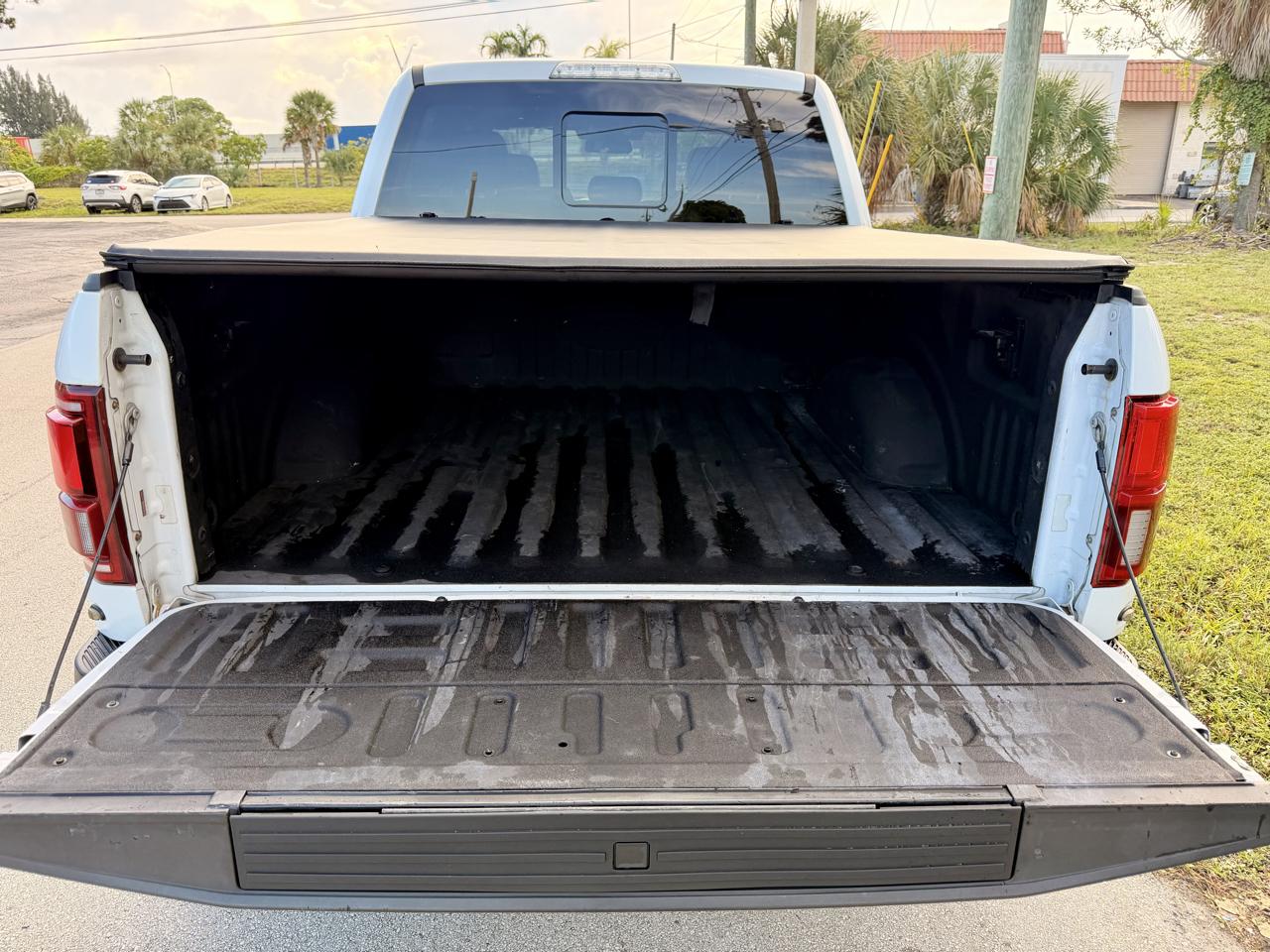Ford F-150 Raptor SuperCrew 4WD 2018